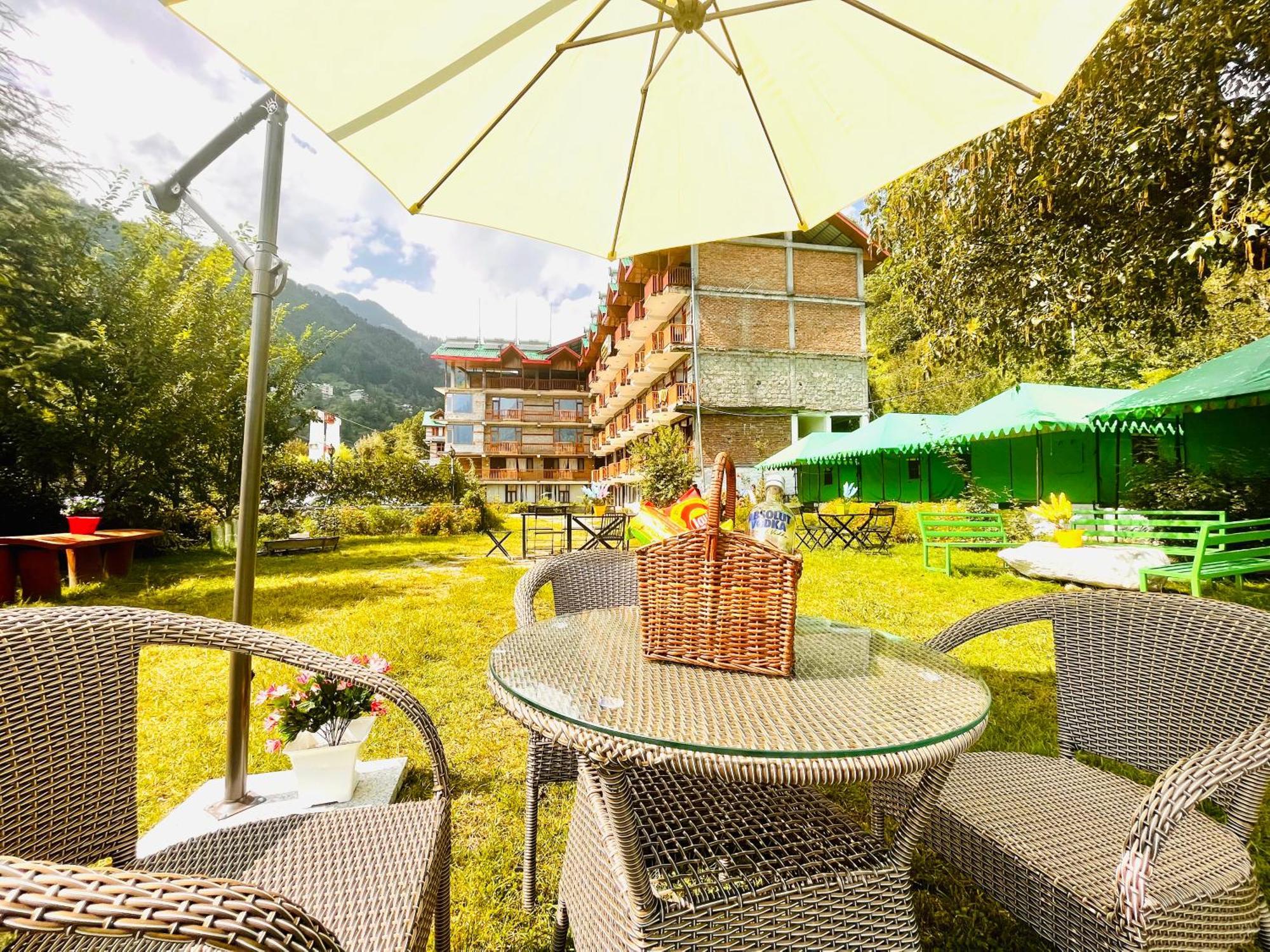 Himalayan Fort Resort, Manali - ! Riverside Property !! Big Lawn With Bonfire !! Best Selling !! Scenic River & Mountais View !! Big Parking !! Luxury Balcony Rooms !! Playing Zone !! Property Of The Year ! M 98160-43600 Exteriér fotografie
